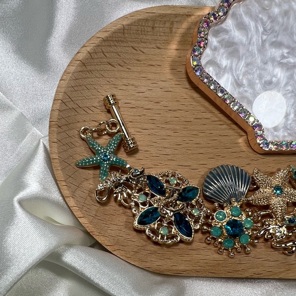 Ocean Beach Theme Blue & Teal Sparkly Bracelet - Picture 4 of 10